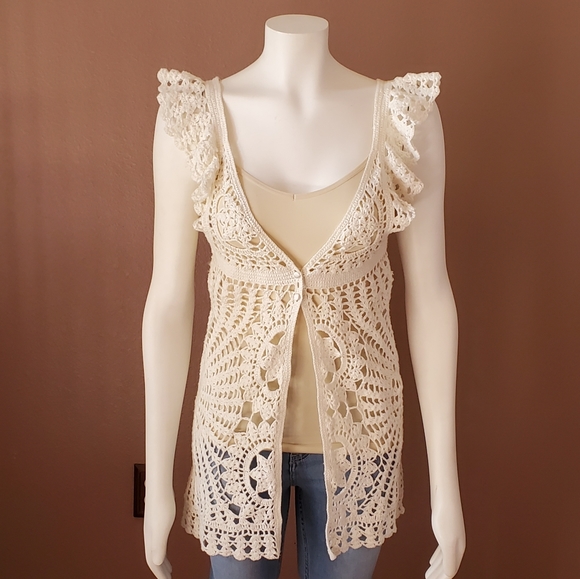 Romeo & Juliet Couture Sweaters - NWT ROMEO + JULIET crochet vest XS